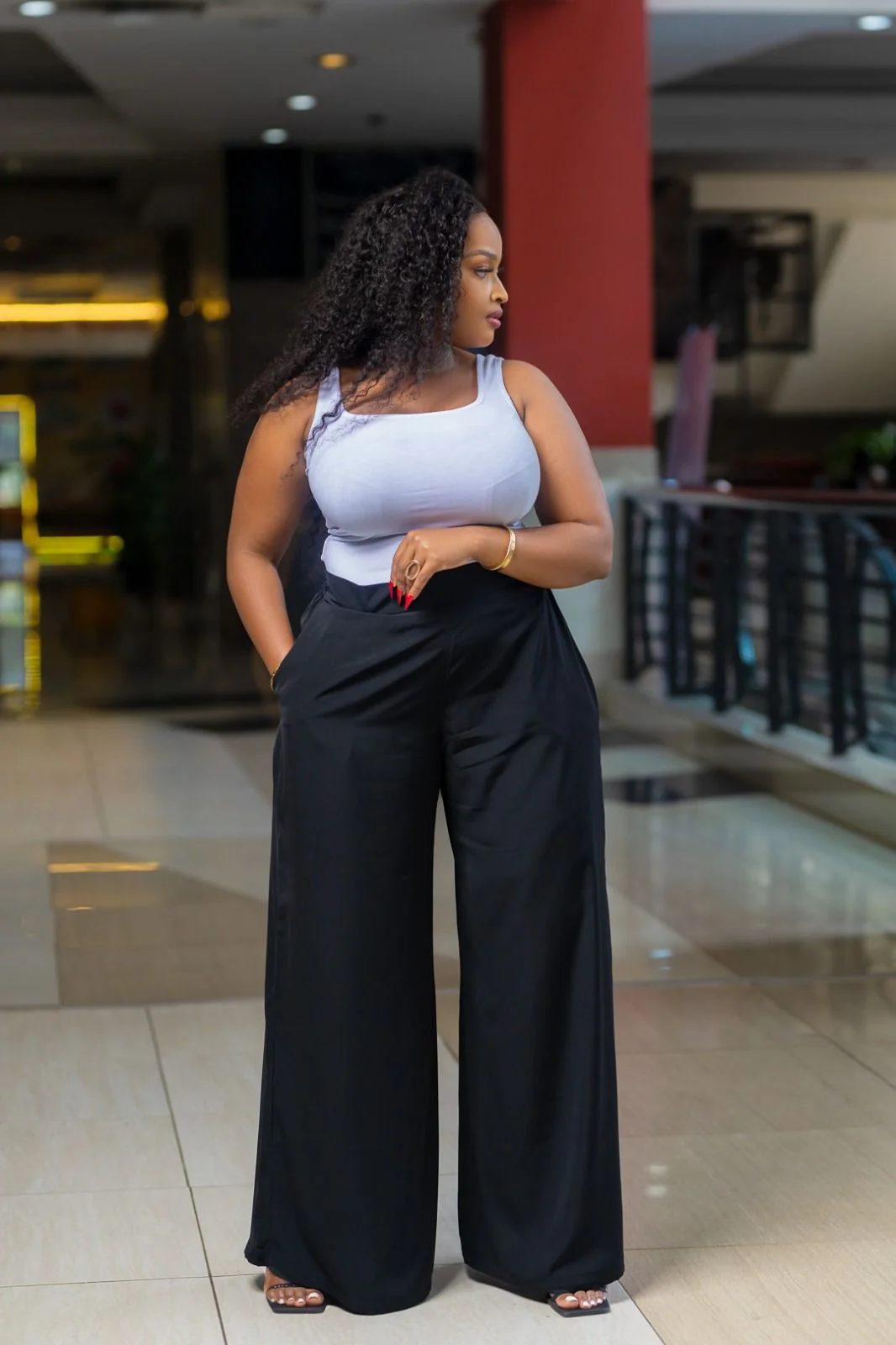 Fashion nova and zara mummy jeans in Black, Fayz Collection Eldoret